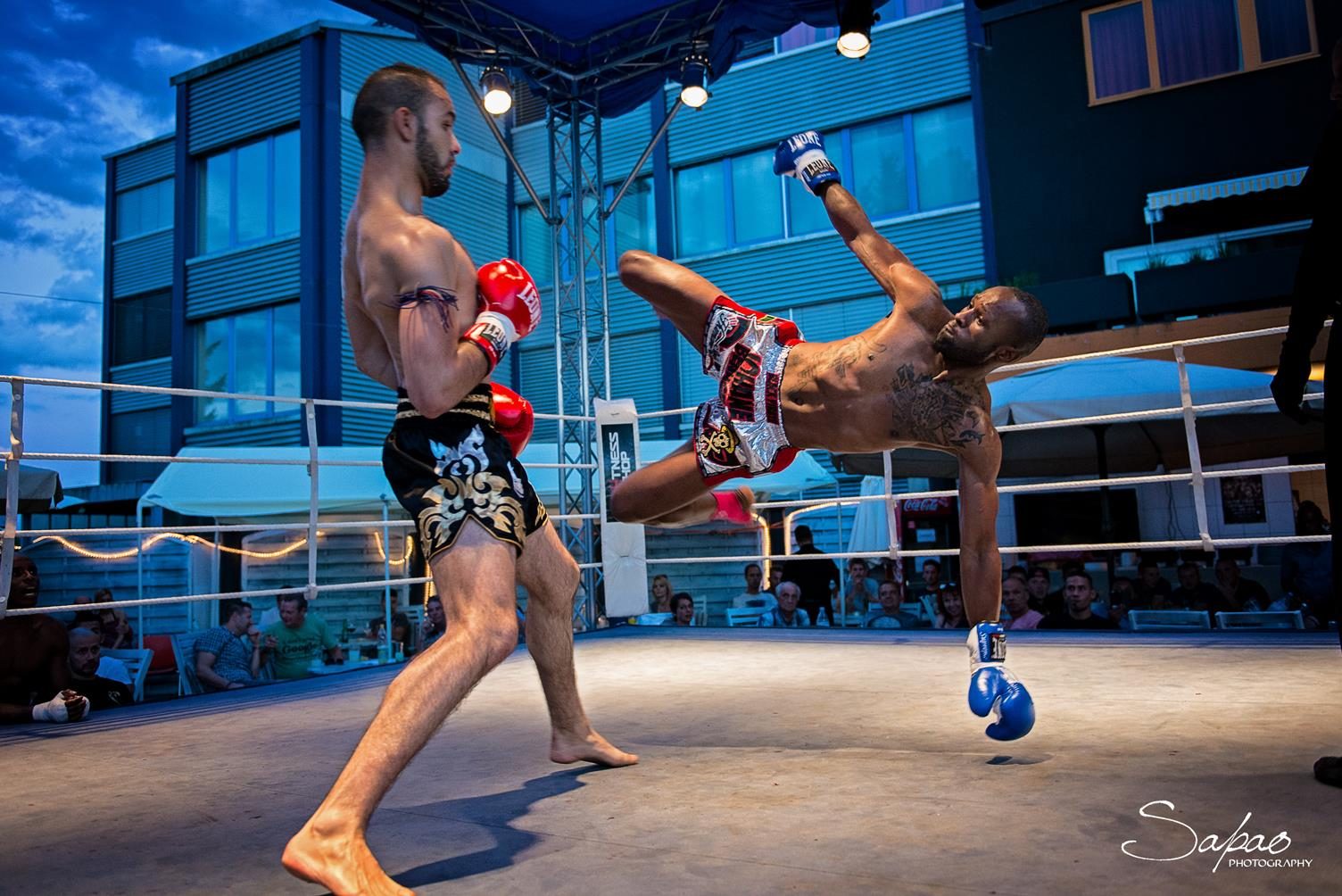 Johane Beausejour — Coup de pied spectaculaire sur Hamza Ridène au Fight Time IV de Recherswill en Suisse
