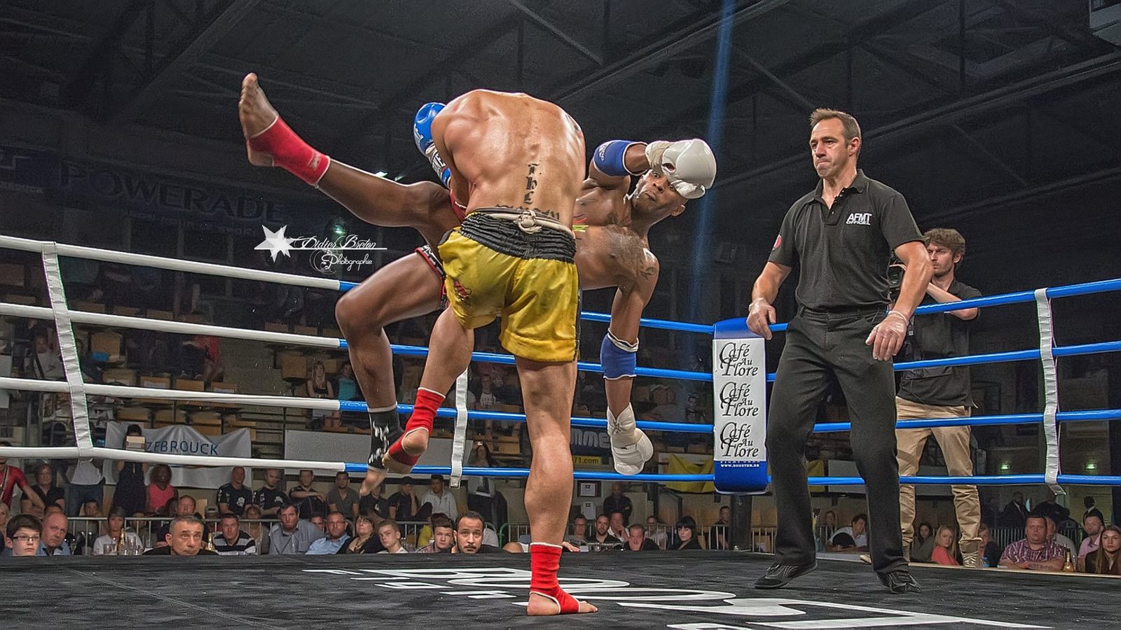 Johane Beausejour — Encore un coup de pied spectaculaire sur Adyl Khodja au Thaï Boxing ShowTime d'Hazebrouck